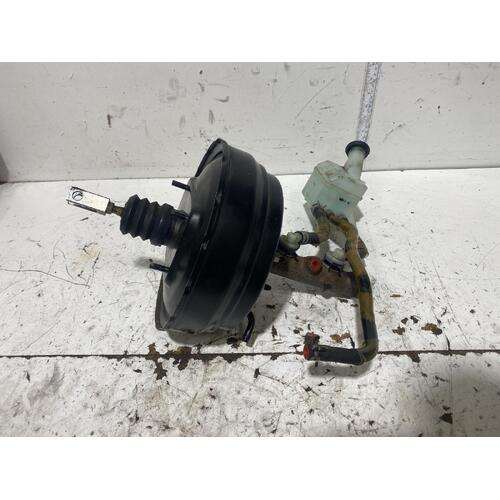 Toyota Hiace Brake Booster With Master Cylinder RZH125 10/89-12/04