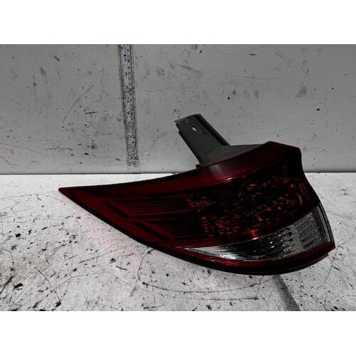 Toyota Estima Left Tail Light ACR50 2009-2019