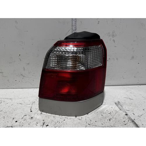 Subaru Forester Right Tail Light 01/2000-06/2002