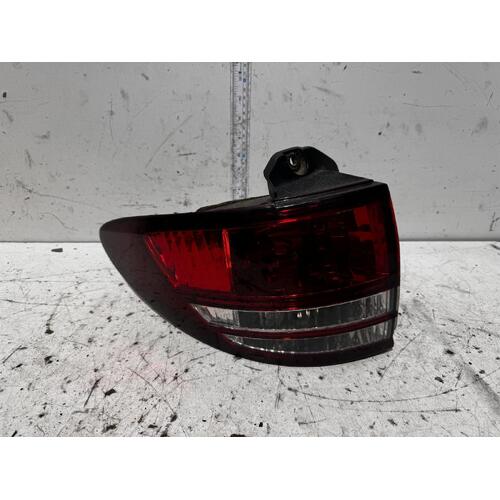 Toyota Tarago Left Tail Light ACR30 06/2003-02/2006