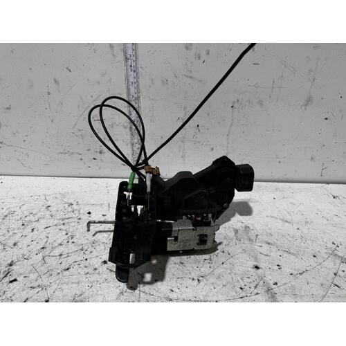 Toyota Tarago Right Front Lock Mechanism ACR30 06/2000-02/2006