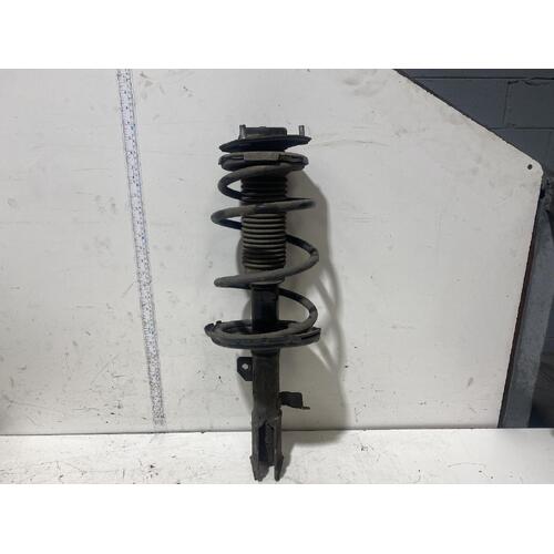 Toyota Estima Right Front Strut ACR30 00-06