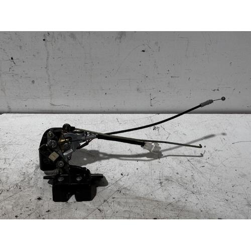 Toyota Corolla Tailgate Lock Mechanism ZZE122 12/2001-06/2007