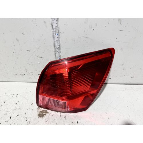 Nissan Dualis Right Tail Light J10 10/2007-03/2010