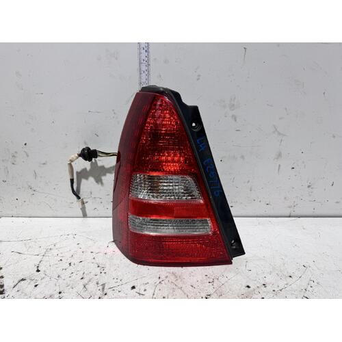 Subaru Forester Left Tail Light 07/2002-05/2005