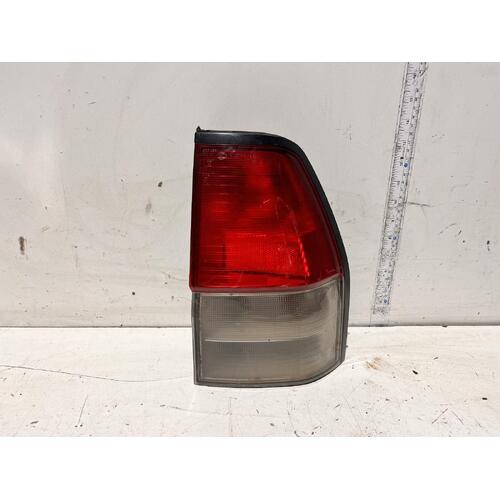 Mitsubishi MAGNA Tail Light Right Rear Wagon TE 03/97-08/05 