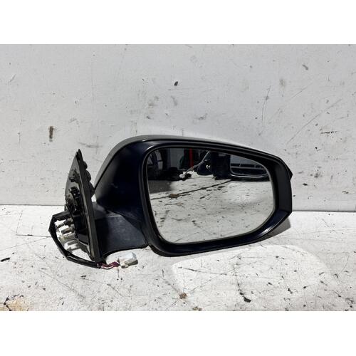 Toyota Hilux Right Door Mirror 09/2015- Current