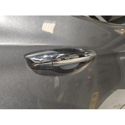 Hyundai Santa Fe Right Rear Outer Door Handle DM 06/2012-02/2018