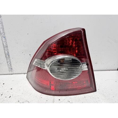 Ford Focus Left Tail Light LS 06/2005-05/2007