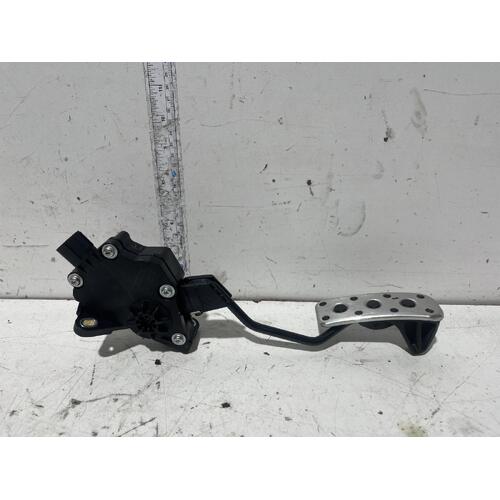 Lexus CT200H Accelerator Pedal ZWA10 03/11-10/22  