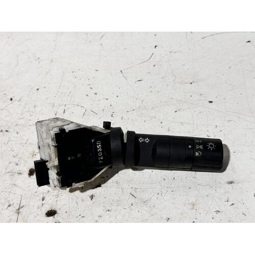 Nissan Navara Flasher Switch D40 09/2005-08/2015