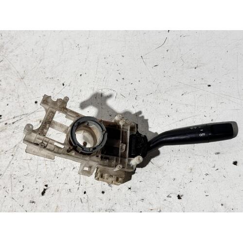 Toyota Hilux Flasher Switch LN147 09/1997-03/2005