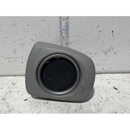 Toyota YARIS Right Dash Vent NCP130 10/11-12/19