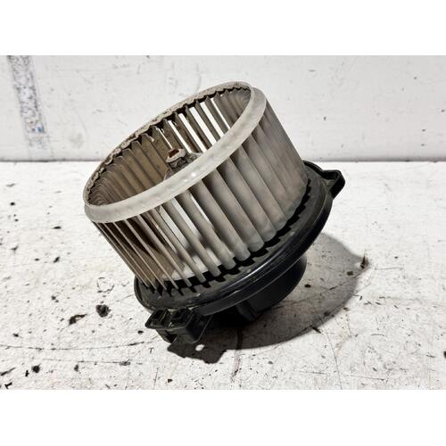 Mitsubishi Pajero Heater Fan Motor NP 11/2002-09/2006