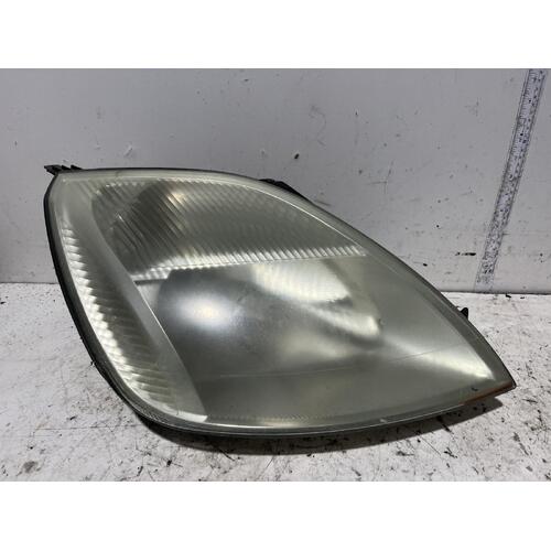 Ford FIESTA Right Headlight WP 03/04-10/05 