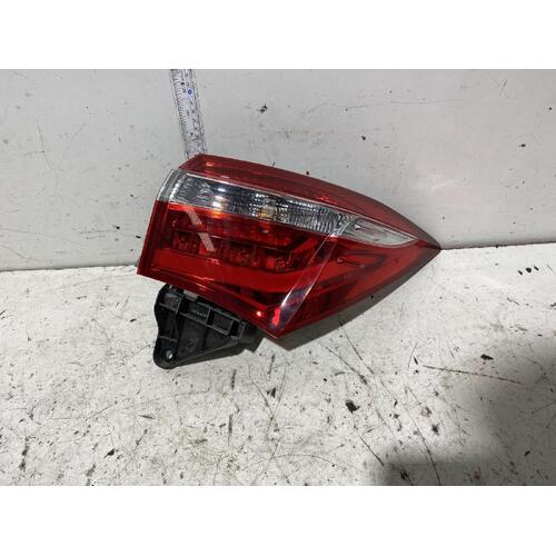 Toyota Corolla Right Tail Light ZRE172 12/2013-10/2016