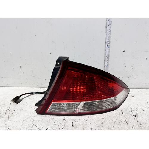 Ford Falcon Right Tail Light AU2 04/2000-09/2002