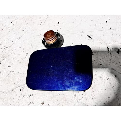 Mitsubishi 380 Fuel Door DB 09/2005-03/2008