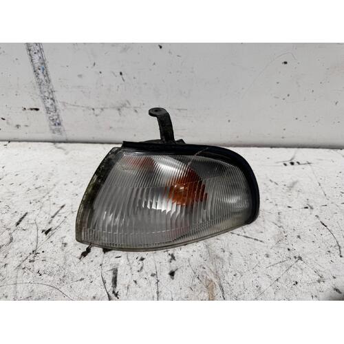 Subaru Outback Left Corner Light B2A 09/1996-10/1998