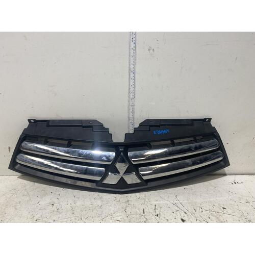 Mitsubishi Triton Grille MN 08/2009-04/2015