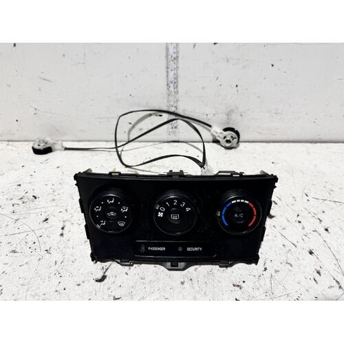 Toyota Corolla Heater Controls ZRE152 03/2007-09/2012