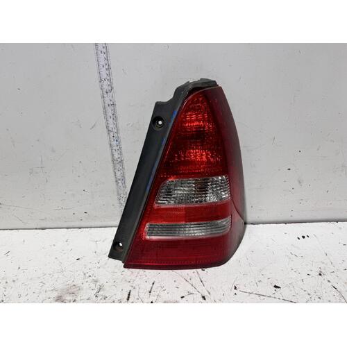 Subaru Forester Right Tail Light 07/2002-05/2005