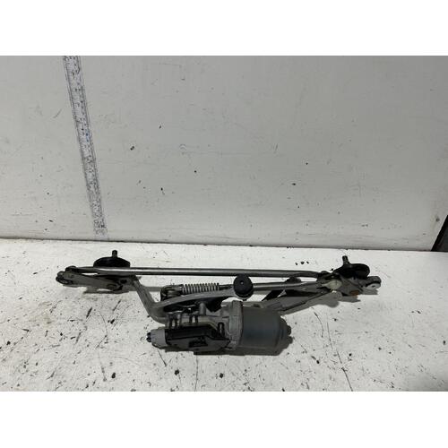 Toyota Corolla Front Wiper Assembly ZRE152 03/2007-09/2012