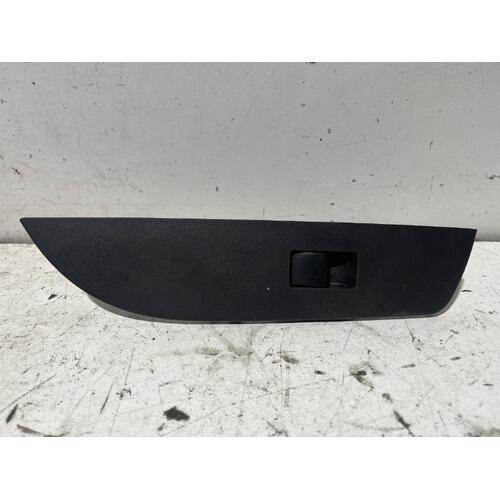 Toyota COROLLA Power Window Switch ZWE211 Left Front 07/18-2024