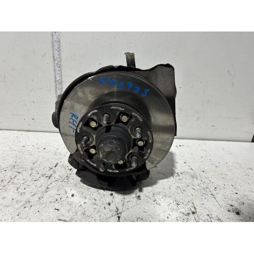 Toyota Hilux Right Front Hub Assembly RZN149 09/1997-03/2005