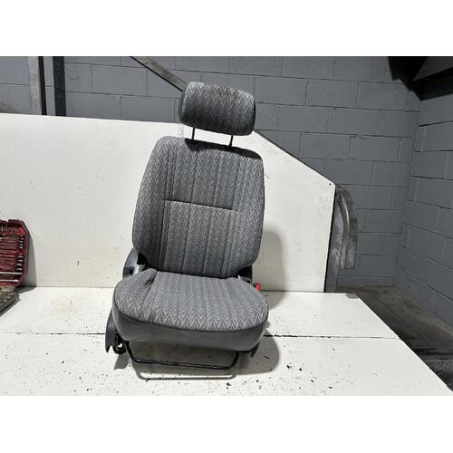 Toyota Hilux Right Front Seat RZN149 09/1997-03/2005