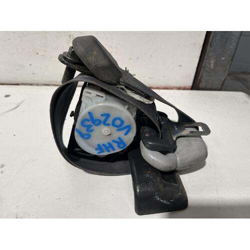 Toyota HIACE Seat Belt RCH12 Right Front SBV 10/96-02/04 