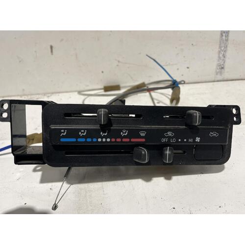 Toyota HIACE Heater & A/C Controls RCH12 SBV 10/95-02/04 