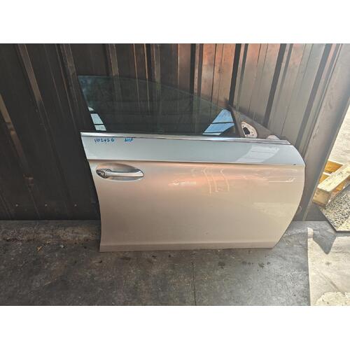 Mercedes CLS Class Right Front Door Shell CLS 350 / C219 04/2005-05/2011