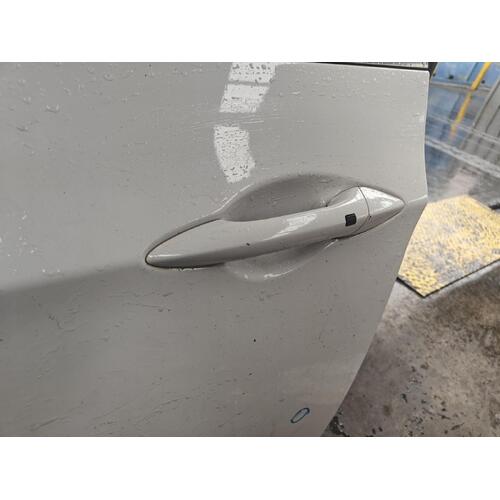 Hyundai i30 Left Front Outer Door Handle GD 02/2012-02/2017