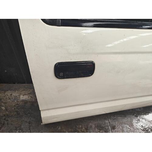 Toyota Hilux Right Front Outer Door Handle RZN149 09/1997-03/2005