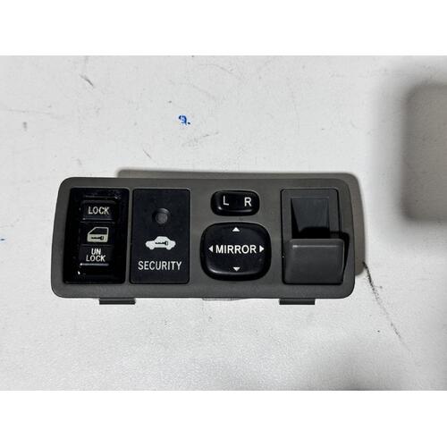 Toyota Corolla Mirror Switch ZZE122 12/2001-06/2007