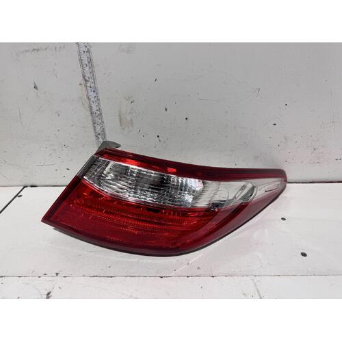 Toyota Camry Right Tail Light AVV50 04/2015-10/2017