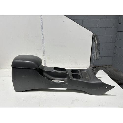 Toyota Hilux Centre Console Assembly TGN16 07/2011-08/2015