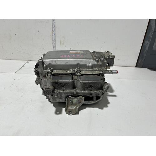 Toyota Camry Inverter AVV50 03/2012-10/2017