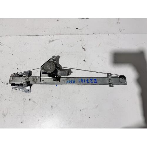 Mitsubishi Pajero Right Front Window Regulator NP 05/2000-09/2006