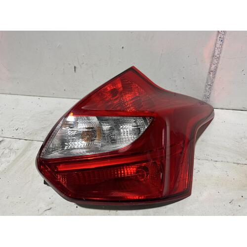 Ford FOCUS Right Taillight LW Hatch 05/11-08/15 