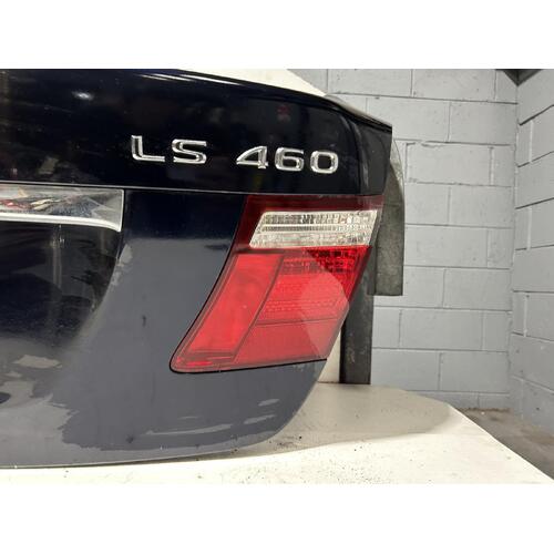 Lexus LS460 Right Bootlid Light USF40 08/2006-09/2009