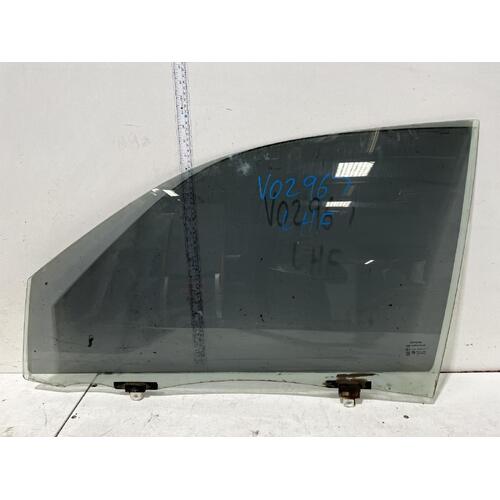 Toyota HILUX Left Front Door Window Glass KUN26 03/05-08/15 