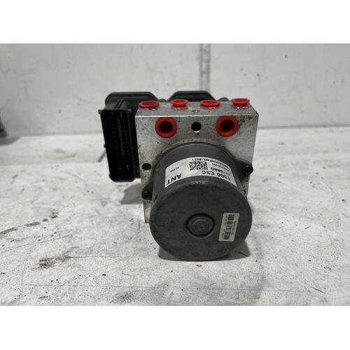 Holden COMMODORE ABS Pump VF 05/13-12/17 