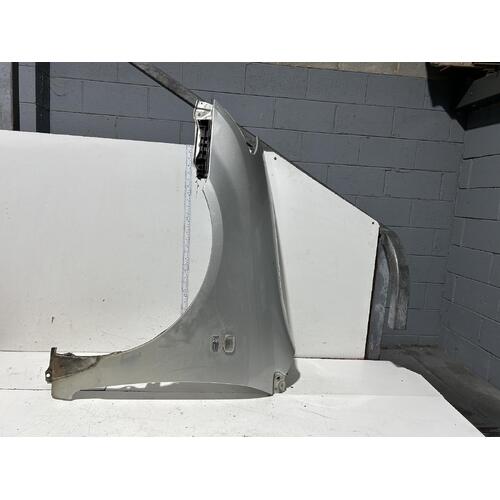 Toyota Corolla Left Guard ZZE122 04/2004-06/2007