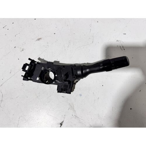 Toyota Yaris Flasher Switch NCP91 10/2005-10/2008