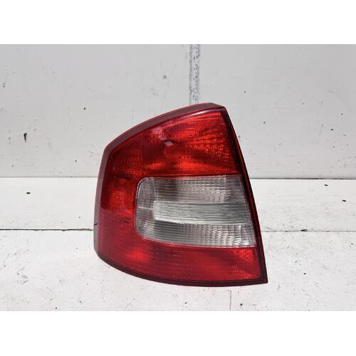 Skoda Octavia Left Tail Light 1Z 05/2009-10/2013