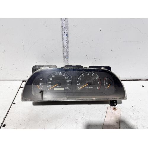 Toyota Avalon Instrument Cluster MCX10 07/2000-09/2003