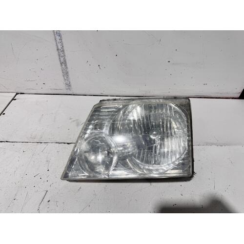 Ford Explorer Left Head Light UZ 10/2001-08/2005