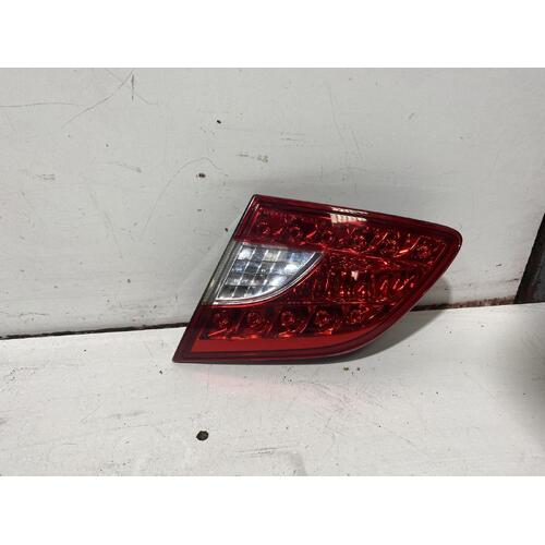 Nissan Pulsar Right Bootlid Light B17 12/2012-12/2017